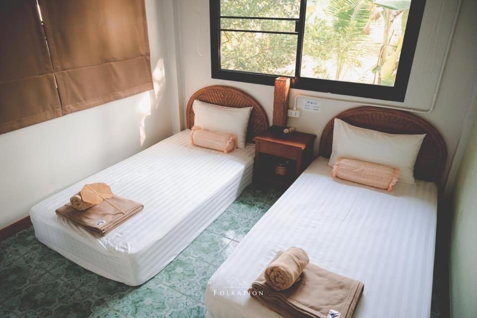 Thipwararom Homestay Takuapa Exterior photo
